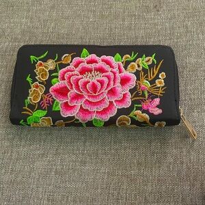 Cute black wallet with rose stitching